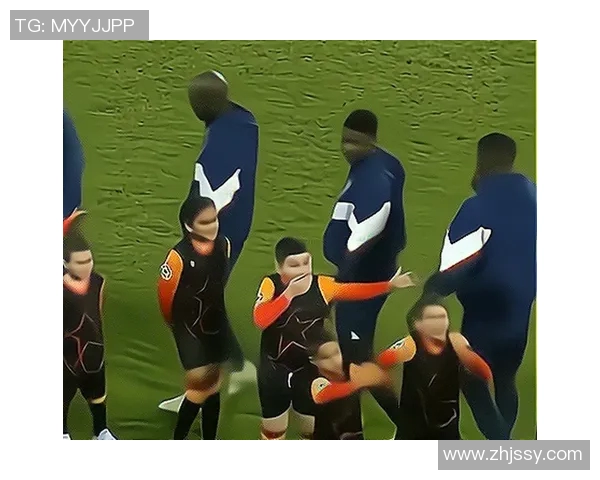 足球明星漫画集锦，展现全球球王风采，感受绿茵场上的无限魅力